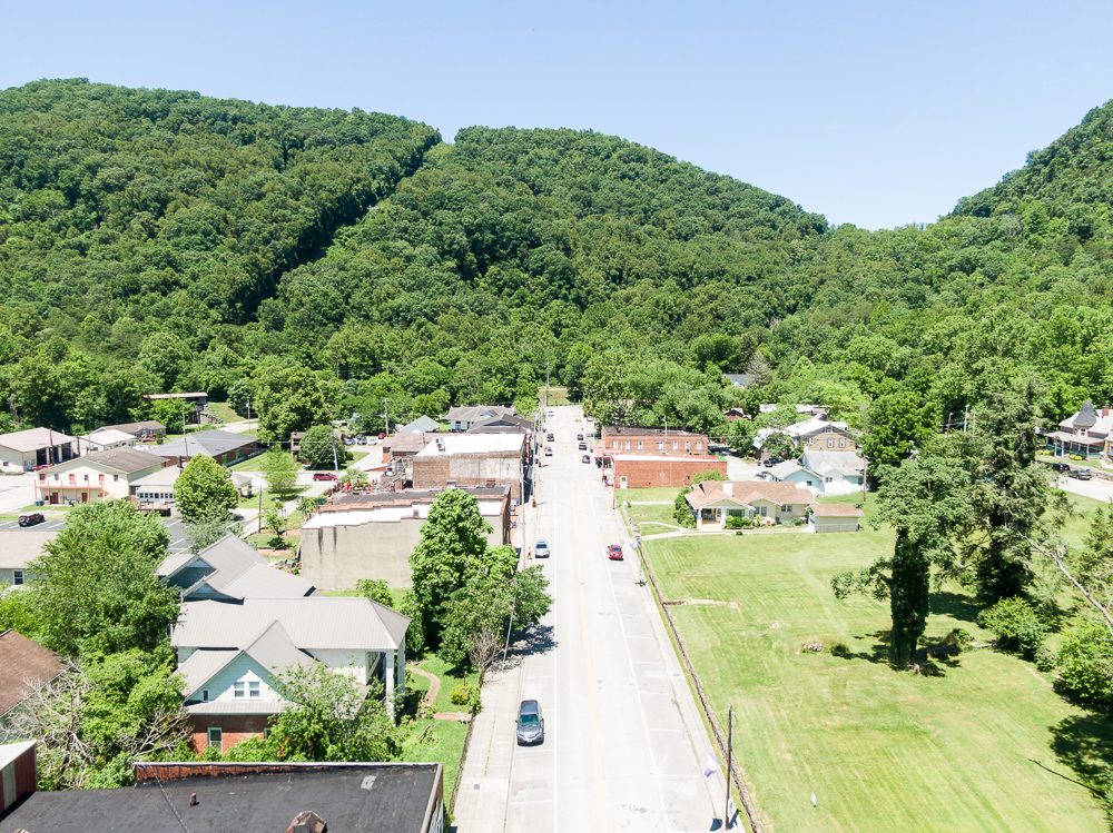 Street in Tazewell, TN Claiborne County Neighborhood